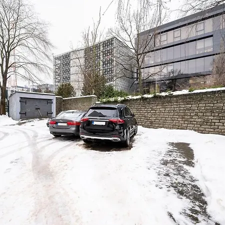 Apartmán 5 Min From Port - Free Private Parking - 1br