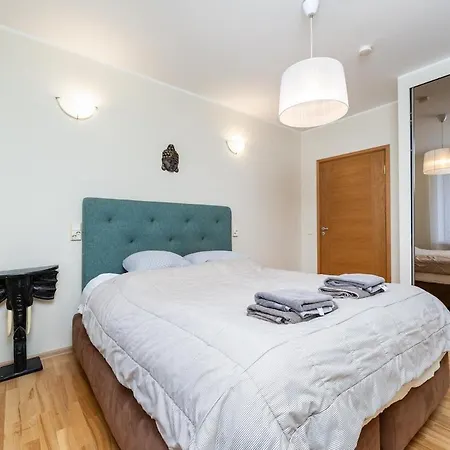 Apartmán 5 Min From Port - Free Private Parking - 1br Tallinn