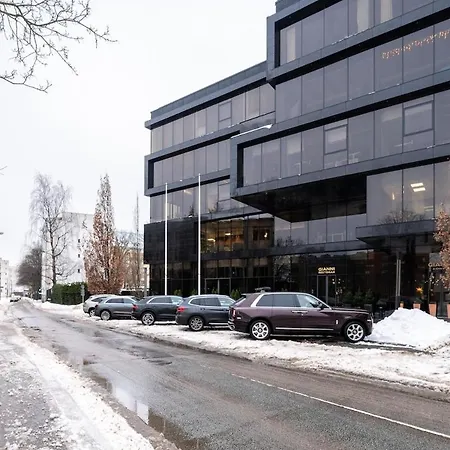 5 Min From Port - Free Private Parking - 1br *