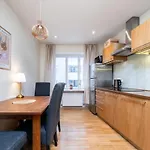 Appartement 5 Min From Port - Free Private Parking - 1br Tallinn